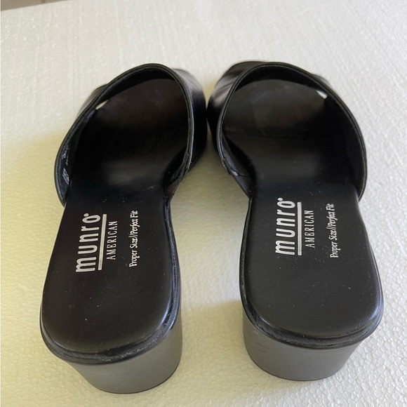 MUNRO American black leather slide sandals  women’s size 6.5 Narrow - Picture 4 of 7